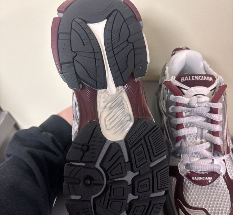 Balenciaga Low top Runner