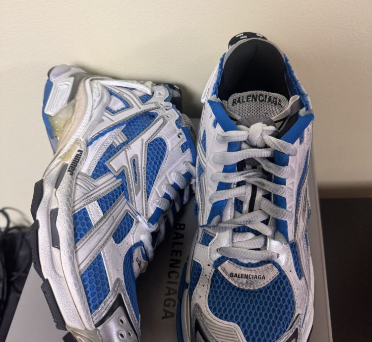 Balenciaga Low top Runner blue
