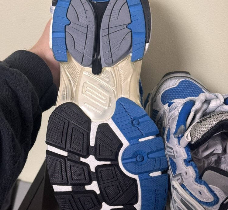 Balenciaga Low top Runner blue