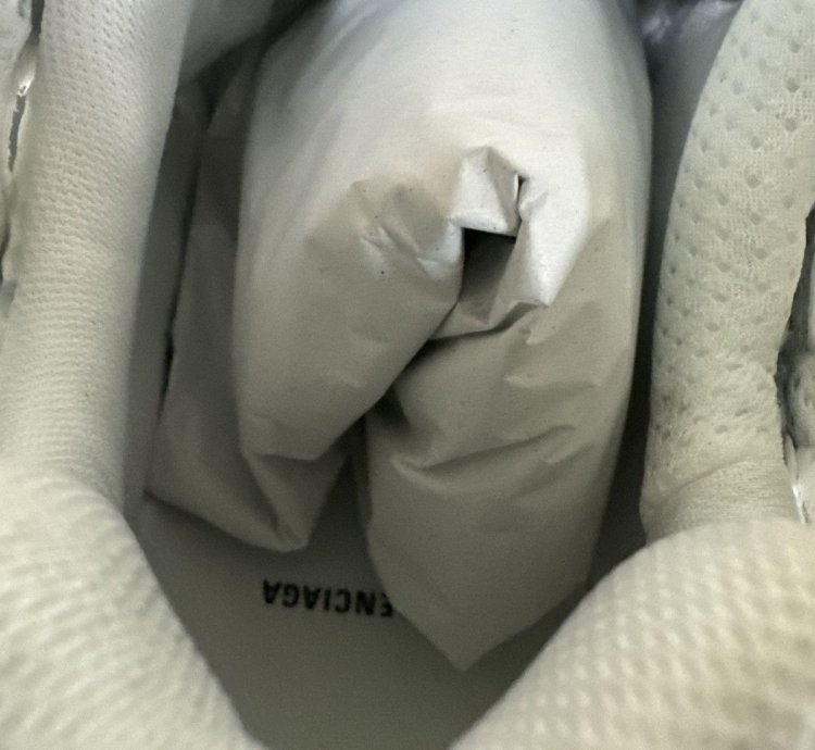Balenciaga Low Top Runner Graffiti