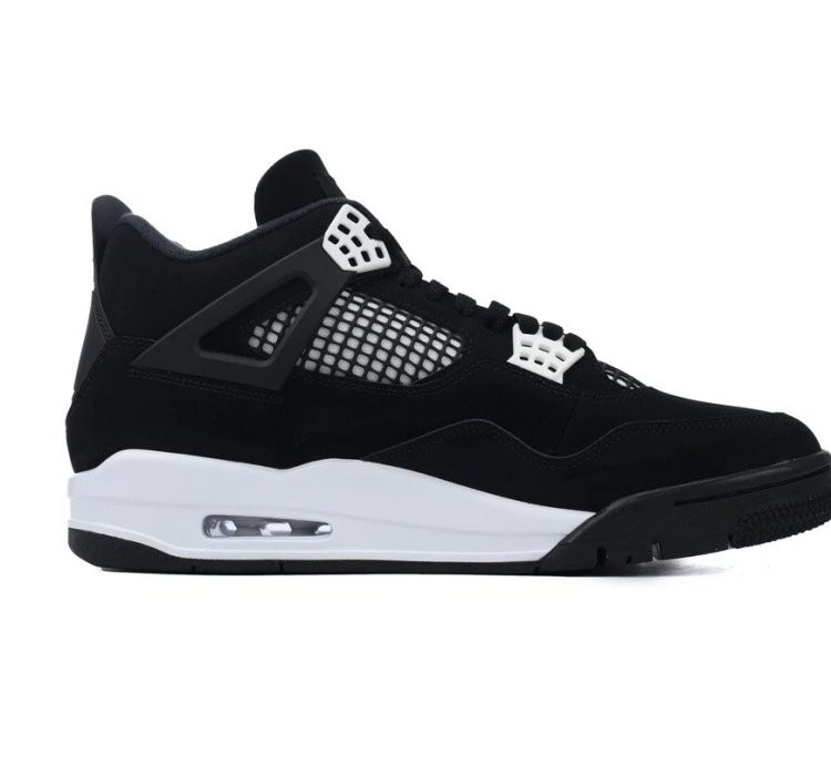 Air Jordan 4 Retro “White Thunder”