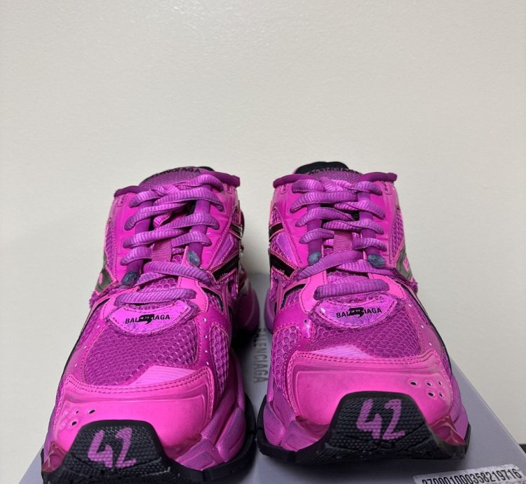Balenciaga Low Top Runners Pink