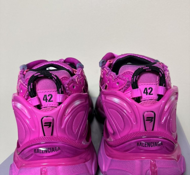Balenciaga Low Top Runners Pink