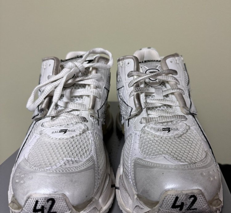 Balenciaga Low Top Runners White