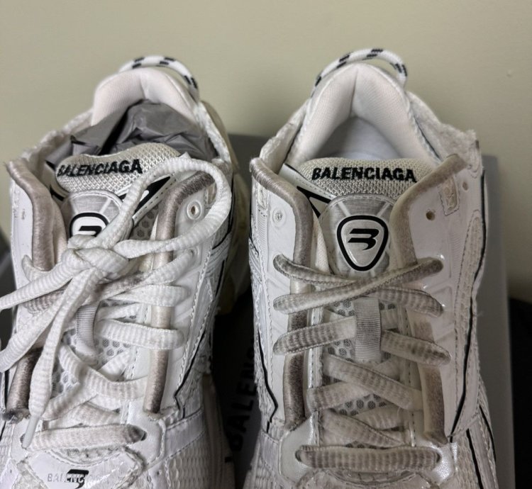 Balenciaga Low Top Runners White