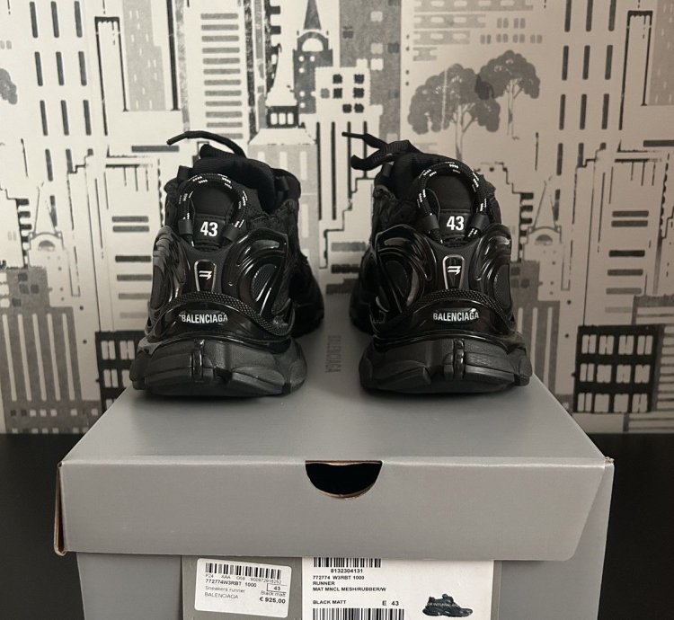 Balenciaga mat black runner