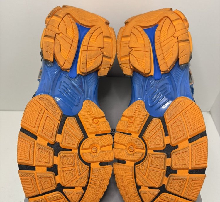 Balenciaga Men Runner Sneaker Orange Blue Sz 13 US