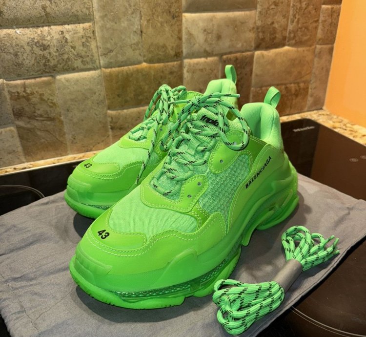 Balenciaga Neon Green LIMITED Triple