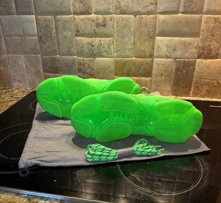 Balenciaga Neon Green LIMITED Triple