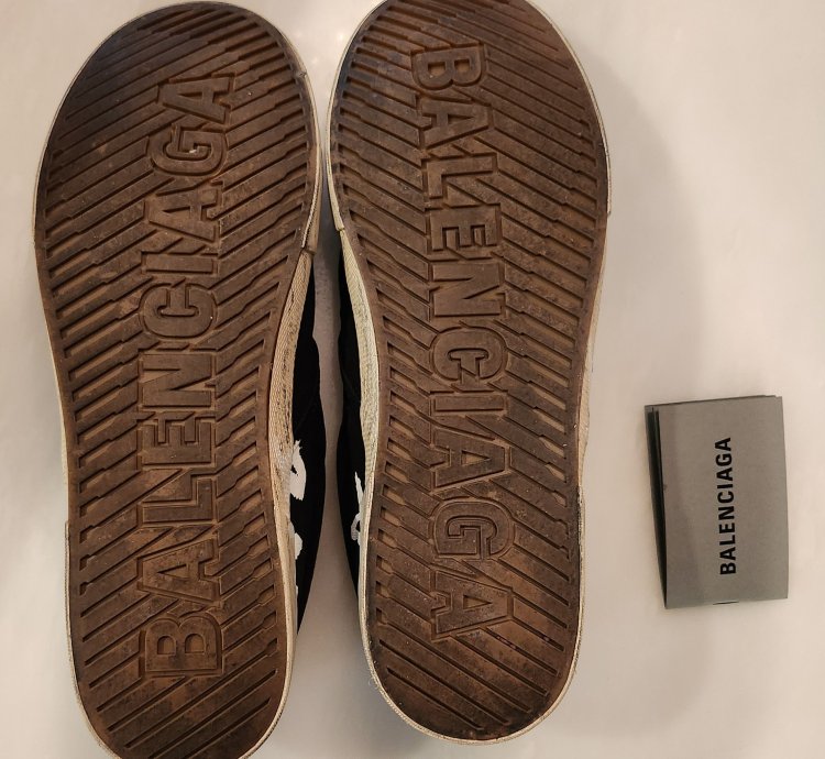 Balenciaga Paris Graffiti Distressed Slip-On