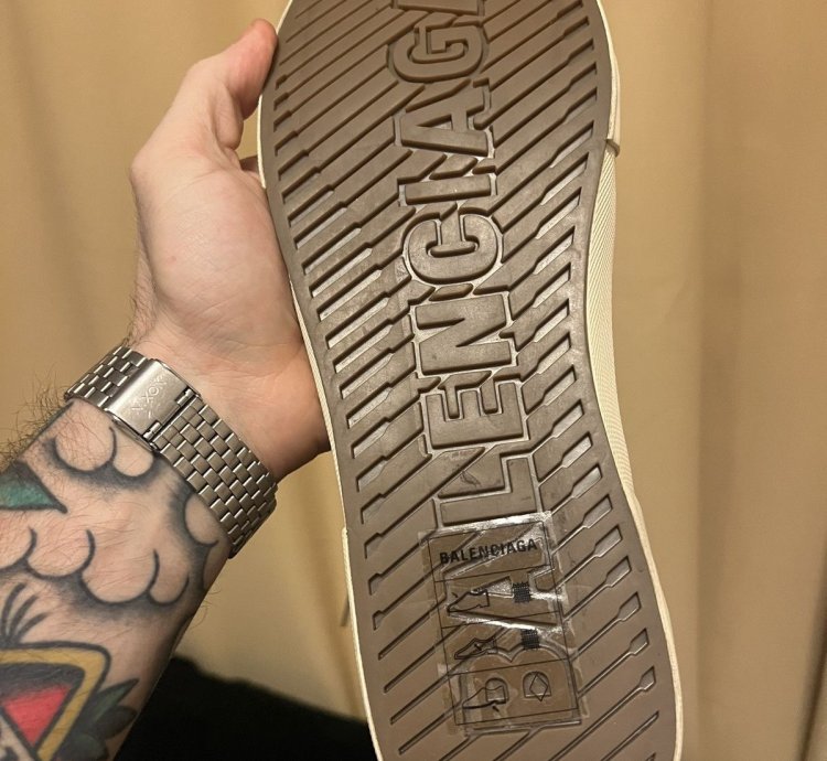 Balenciaga Paris high top shoe