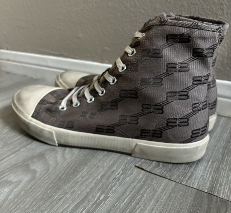 Balenciaga Paris high top sneakers