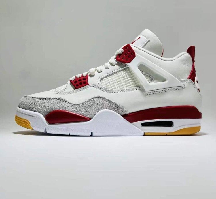 Nike SB x Jordan Air Jordan 4 Varsity Red DR5415-106