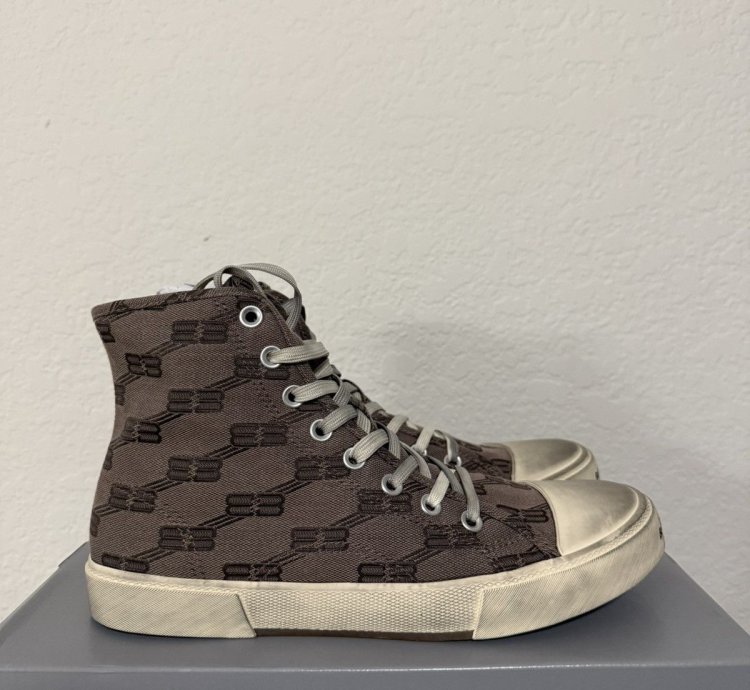 Balenciaga Paris Monogram High Top Sneaker (42)
