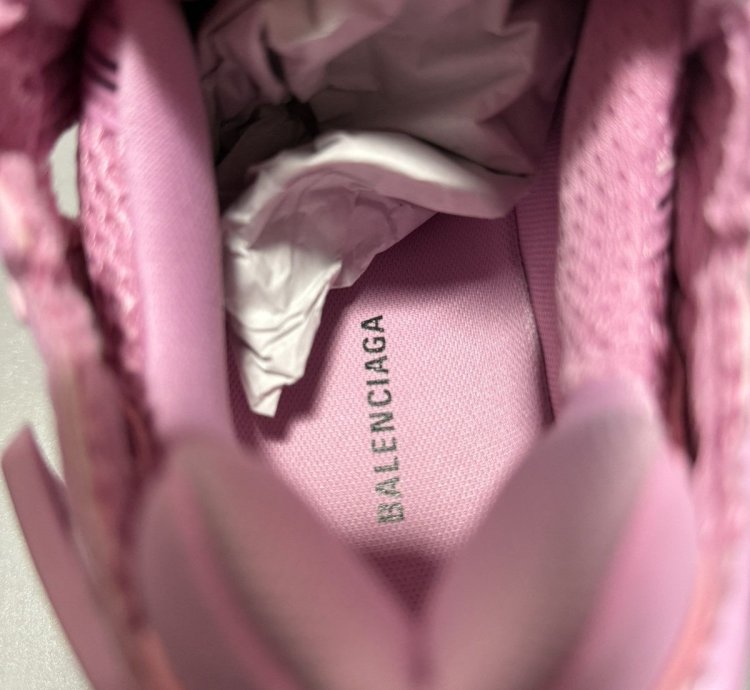 Balenciaga Pink Runner Sneaker (42)
