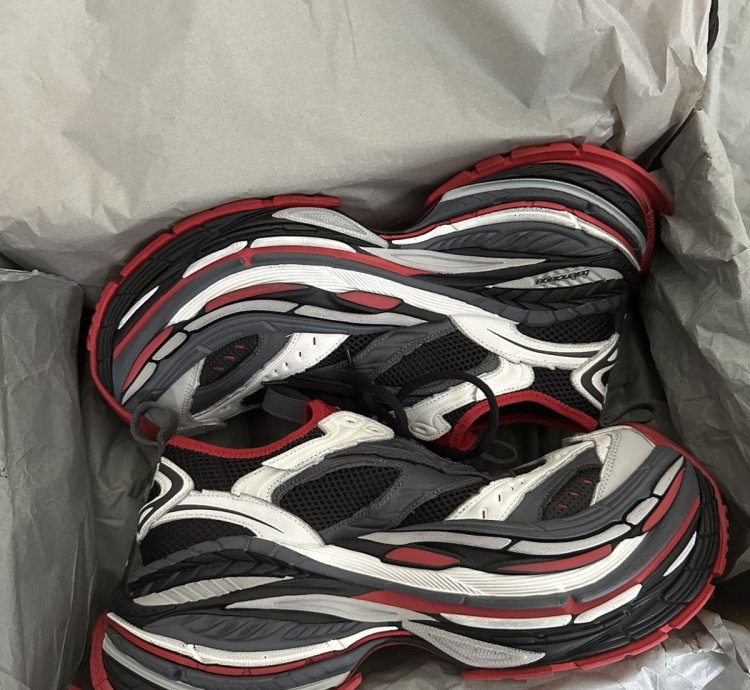 Balenciaga platform reduced sneaker 43 US10 BNWT