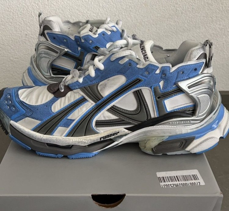 Balenciaga Runner