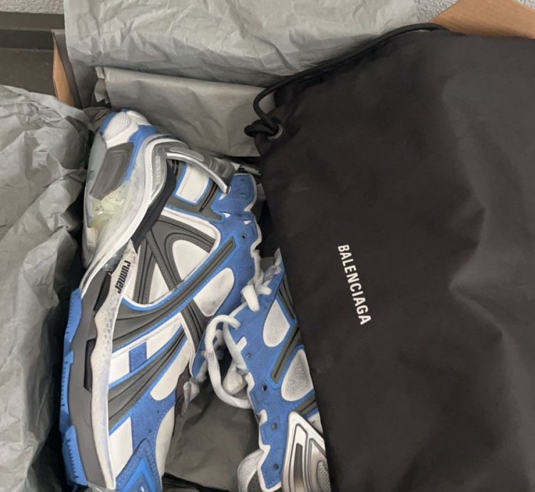 Balenciaga Runner