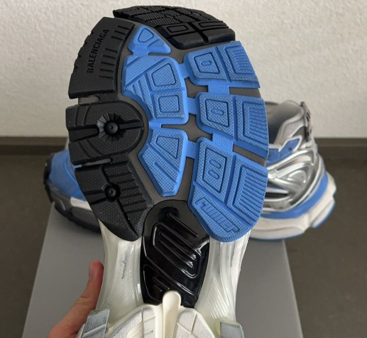 Balenciaga Runner