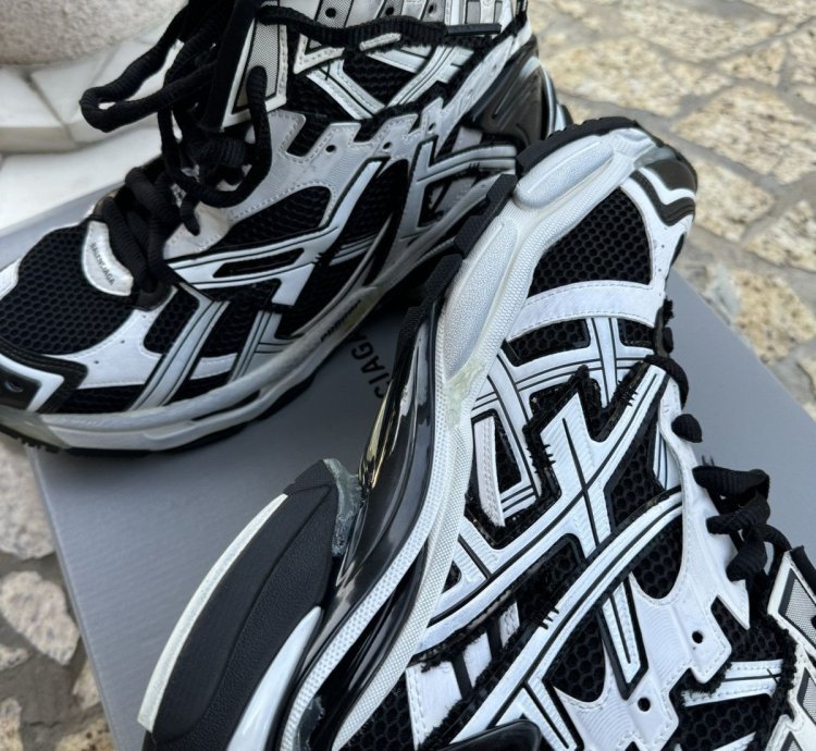 Balenciaga Runner 45 NEW