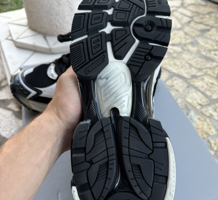 Balenciaga Runner 45 NEW