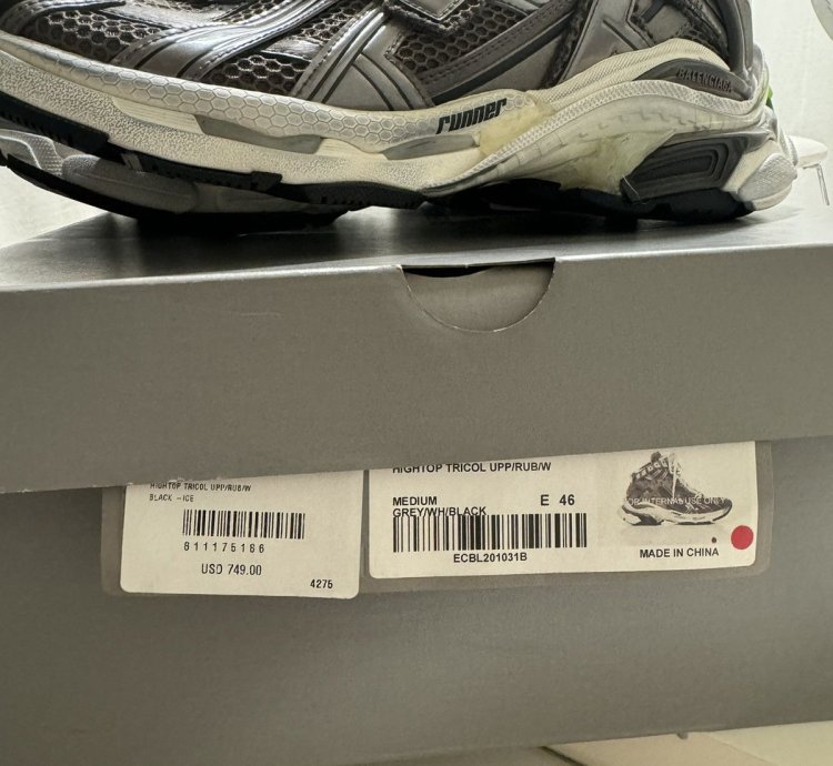 Balenciaga Runner 46 NEW