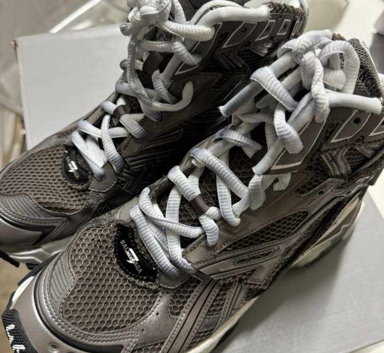 Balenciaga Runner 46 NEW