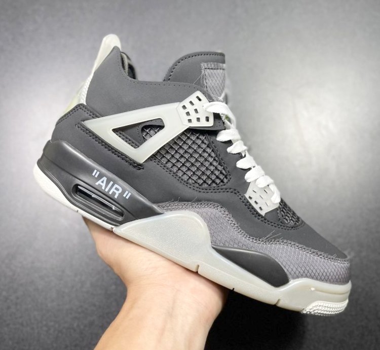 Off-White x Jordan 4 Retro “ Black Cat ”