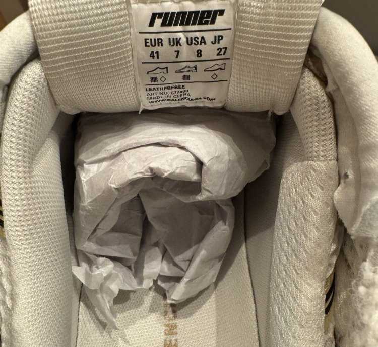 Balenciaga Runner Beige Black White sz 41