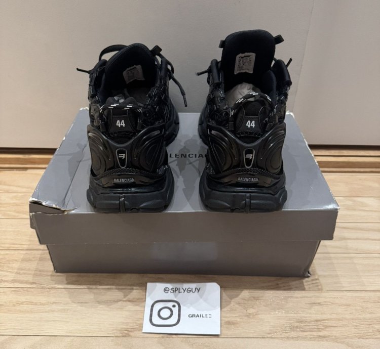Balenciaga Runner Black sz 44