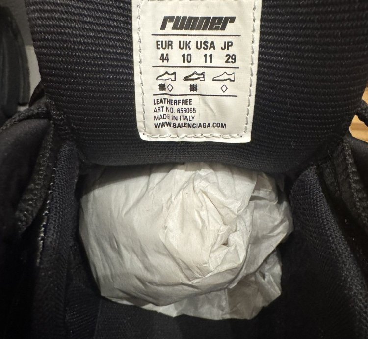 Balenciaga Runner Black sz 44