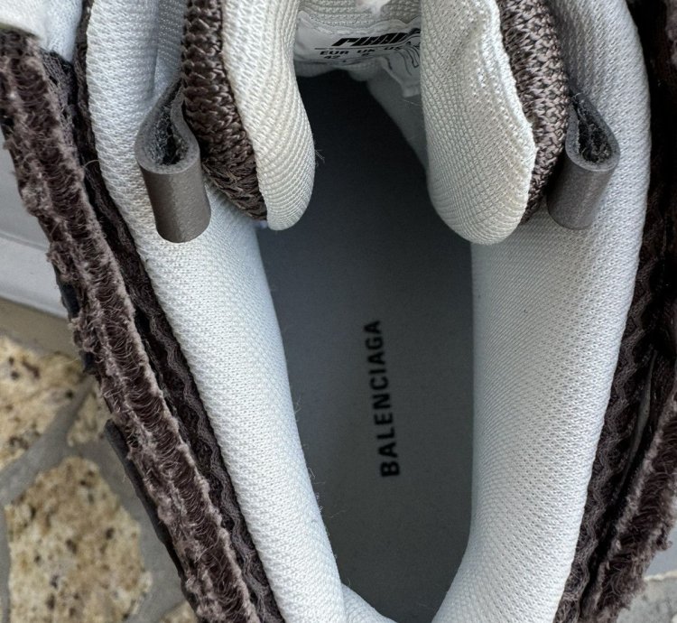 Balenciaga Runner Brand new 42