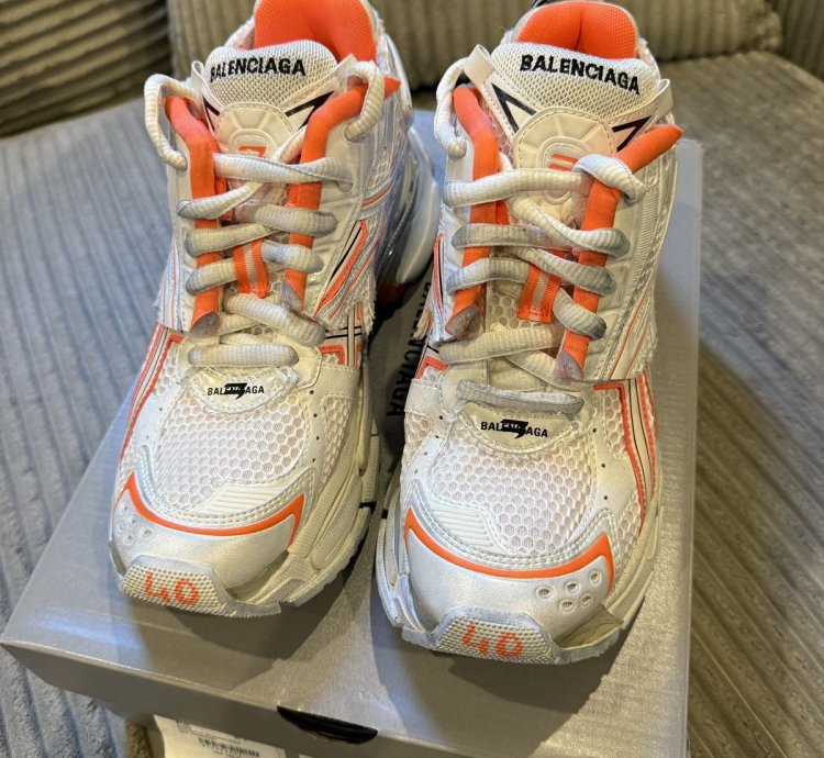 Balenciaga Runner Fluo Orange and White Size 40
