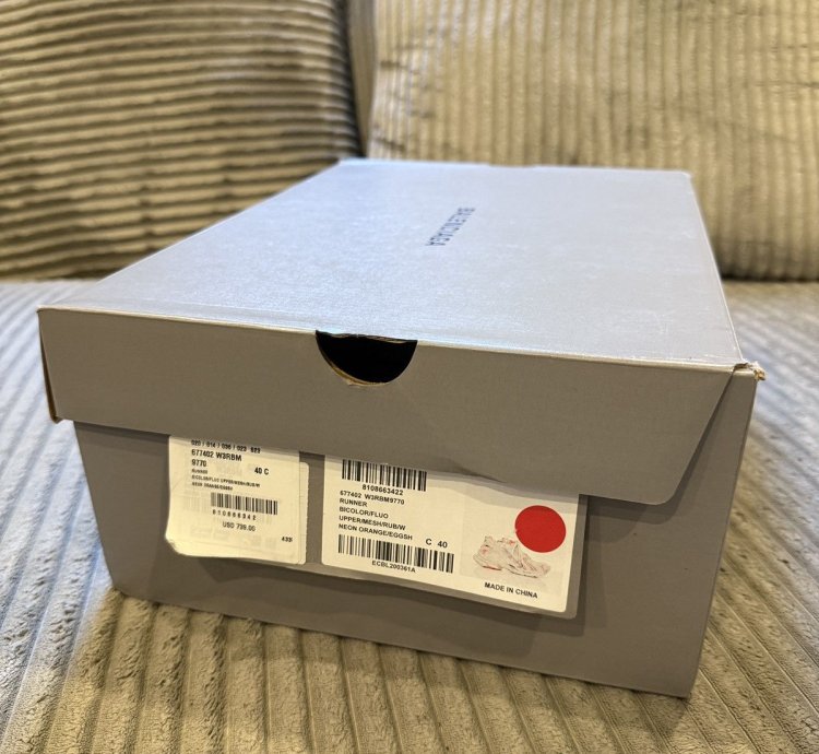 Balenciaga Runner Fluo Orange and White Size 40