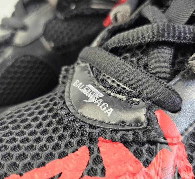 Balenciaga Runner Graffiti Black Red Low Top Sneakers New