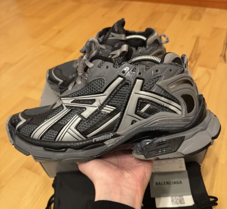 Balenciaga Runner Grey