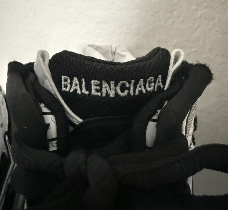 Balenciaga Runner High Top Sneaker Black White (40)