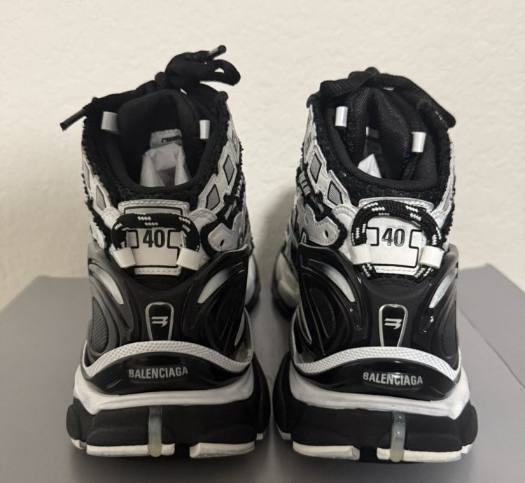 Balenciaga Runner High Top Sneaker Black White (40)