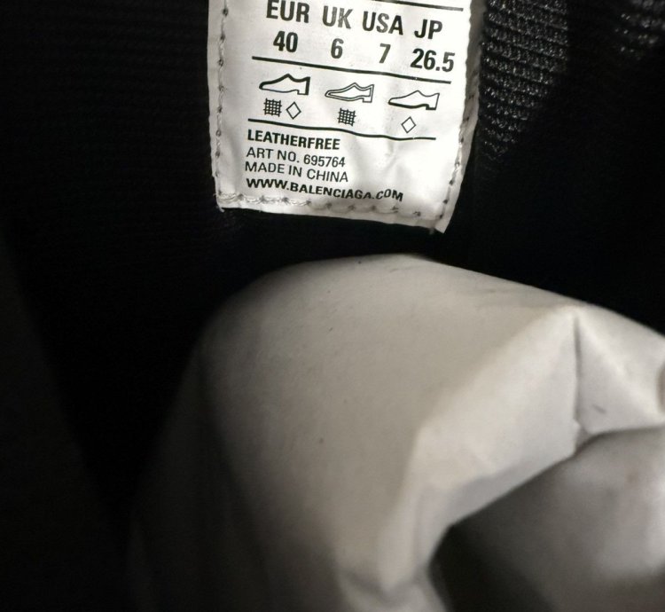 Balenciaga Runner High Top Sneaker Black White (40)