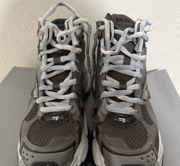 Balenciaga Runner High Top Sneaker Brown (43)
