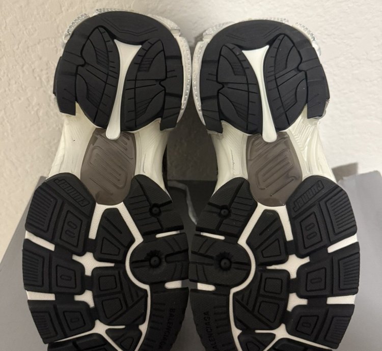 Balenciaga Runner High Top Sneaker Brown (43)