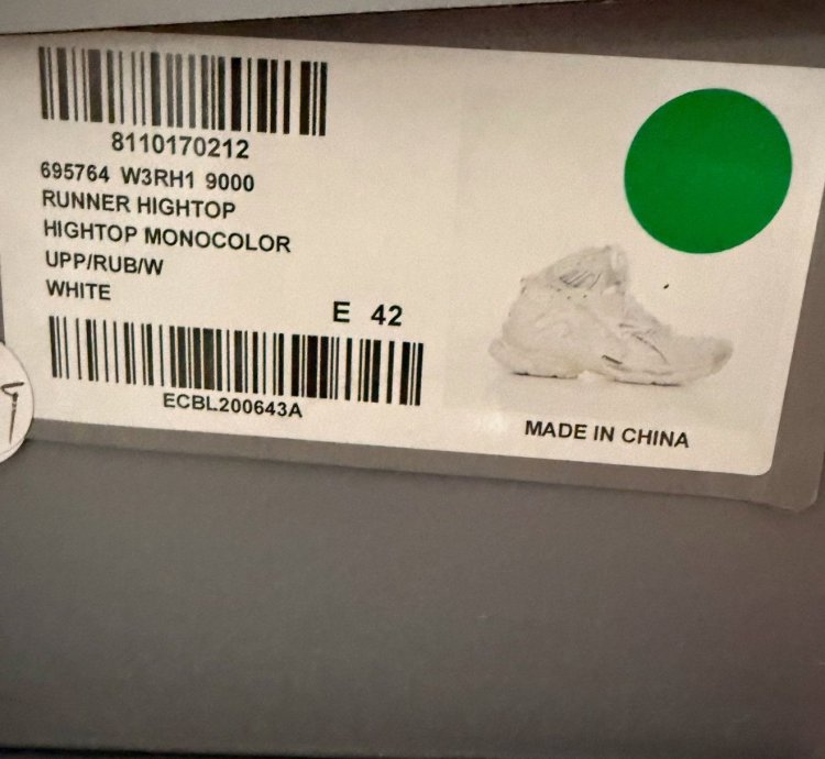 Balenciaga Runner High Top Sneaker White (42)