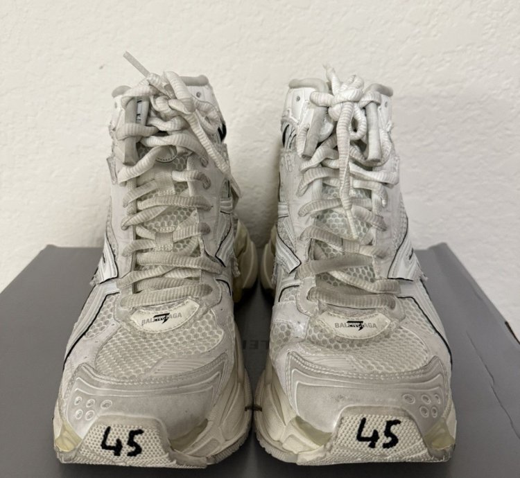 Balenciaga Runner High Top Sneaker White (45)