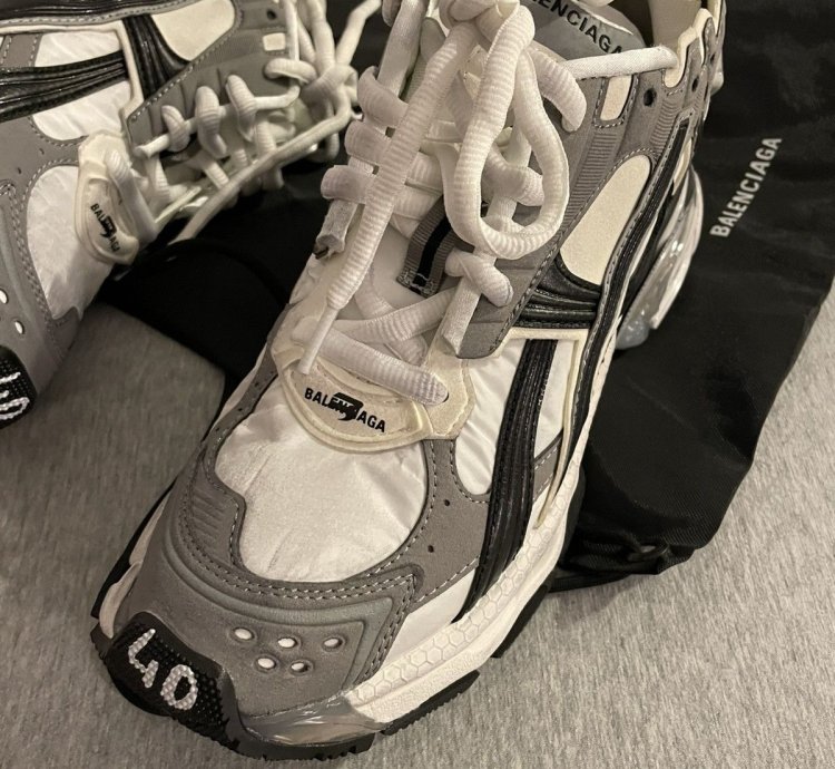 Balenciaga Runner Lace-Up Sneakers