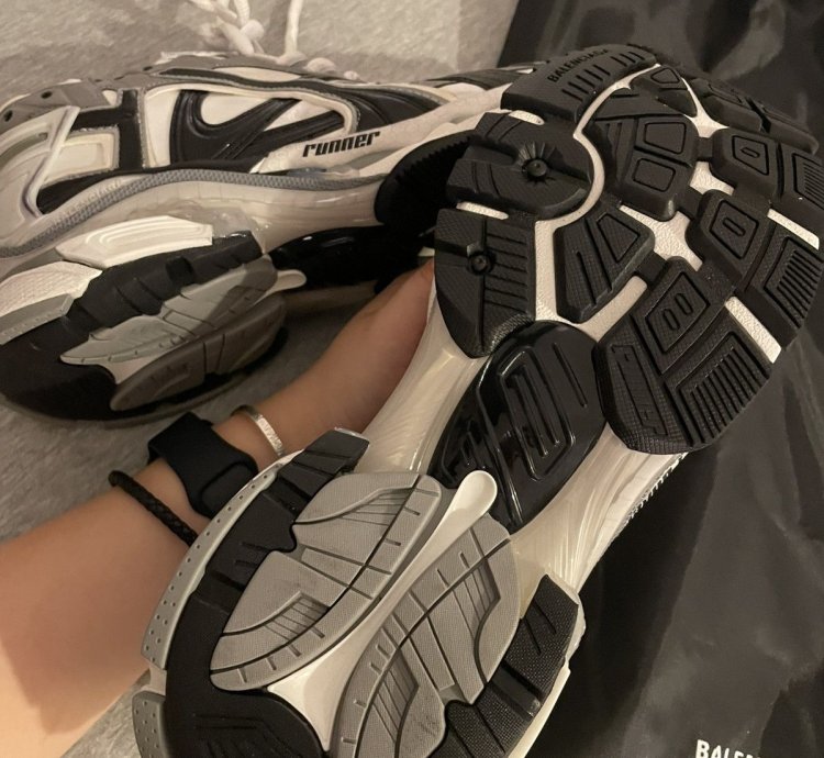 Balenciaga Runner Lace-Up Sneakers