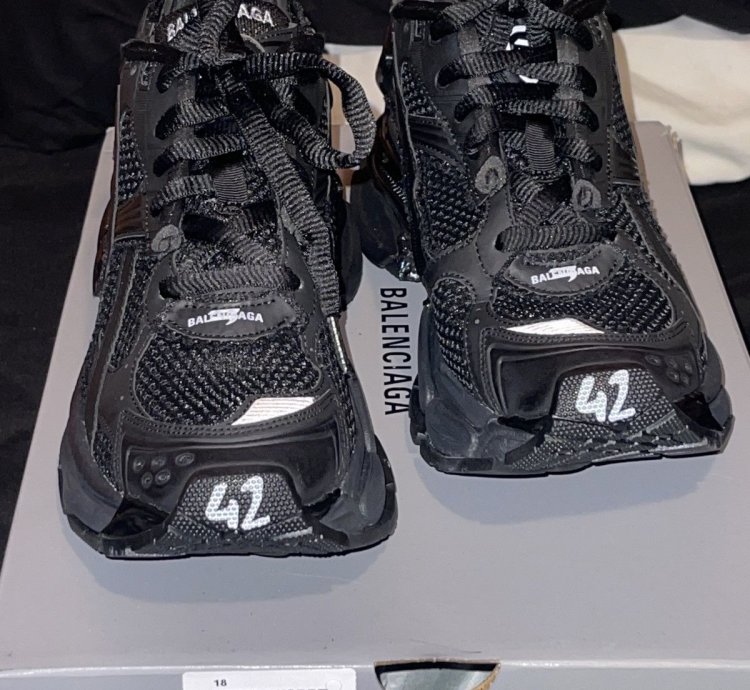 Balenciaga Runner Matte Black