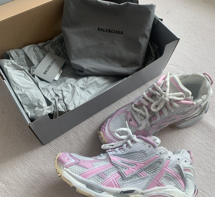 Balenciaga Runner Pink