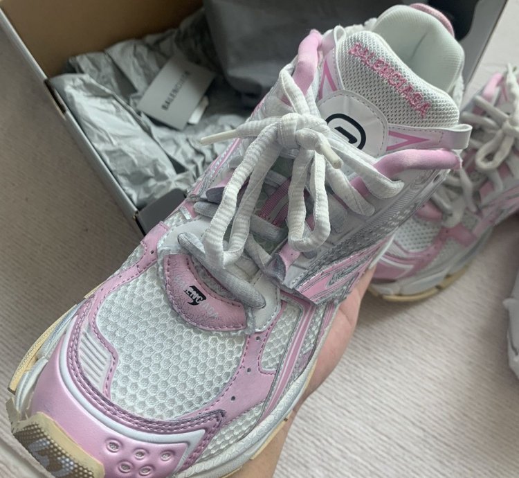 Balenciaga Runner Pink