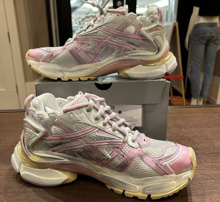 Balenciaga Runner Pink White