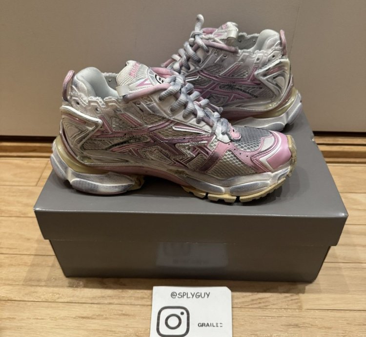 Balenciaga Runner Pink White sz 40